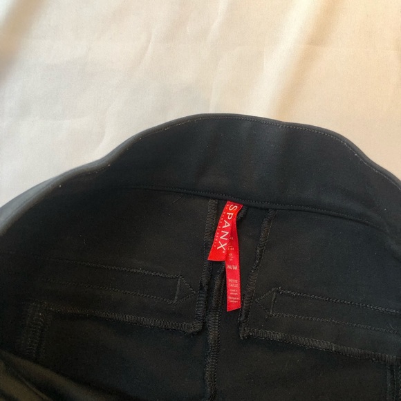 SPANX LEGGINGS Size Medium Women’s Black Smoothing Compression Tights - Picture 3 of 11